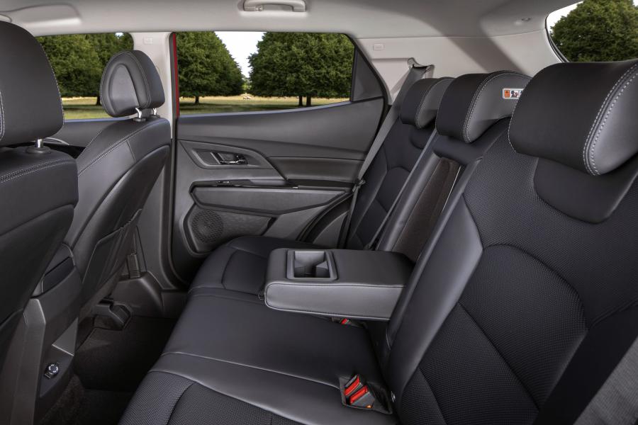 Интерьер SsangYong Korando Ultimate (C300) 2019 года  (UK) (фото 8 из 28)